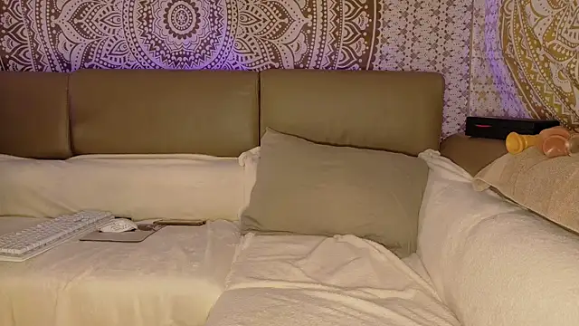 Jenny-Mystery-X online show from November 2025 07:49:02 PM