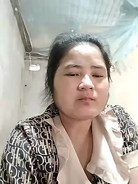 Snapshot of BigBoobs186 chatting on November 2025 01:48:01 AM BigBoobs186 online show from November 2025 01:48:01 AM