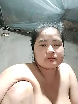 Snapshot of BigBoobs186 chatting on November 2025 04:28:02 AM BigBoobs186 online show from November 2025 04:28:02 AM