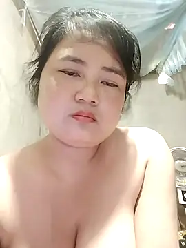 Snapshot of BigBoobs186 chatting on February 2026 03:50:01 AM BigBoobs186 online show from February 2026 03:50:01 AM