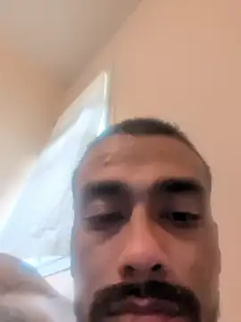 Cnutt310 online show from December 2025 11:21:02 PM