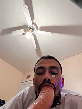 Cnutt310 online show from February 2026 01:22:02 AM