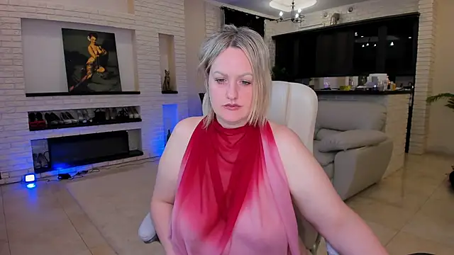 Snapshot of MariemLui chatting on February 2026 03:19:01 PM MariemLui online show from February 2026 03:19:01 PM