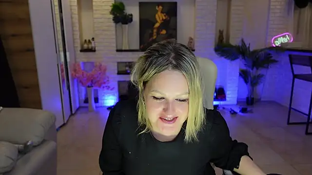 Snapshot of MariemLui chatting on April 2026 07:58:02 PM MariemLui online show from April 2026 07:58:02 PM