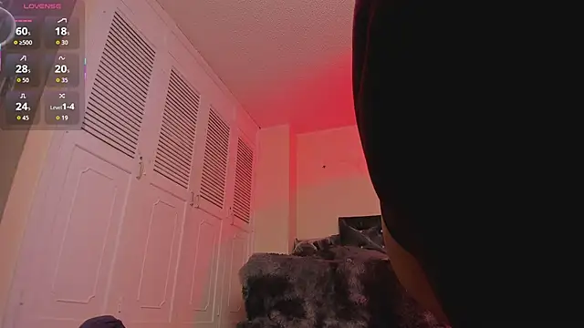 Draculairis online show from October 2025 02:35:02 PM