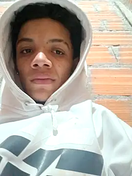 Snapshot of daniel-garzon-00 chatting on November 2025 11:26:01 PM daniel-garzon-00 online show from November 2025 11:26:01 PM