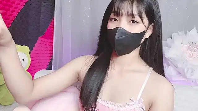 Snapshot of kemybaby chatting on October 2025 01:42:02 AM kemybaby online show from October 2025 01:42:02 AM