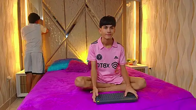 The slim boyss3 online show from September 2025 01:27:01 PM