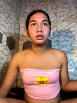 Snapshot of youryummybaby chatting on November 2025 08:13:01 AM youryummybaby online show from November 2025 08:13:01 AM