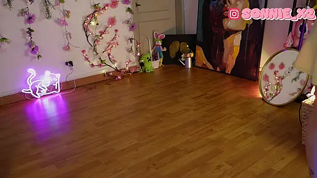 Sonnie mami online show from April 2026 02:22:01 PM