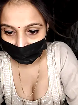 Snapshot of Horny_Shalu chatting on October 2025 05:43:02 PM Horny Shalu online show from October 2025 05:43:02 PM