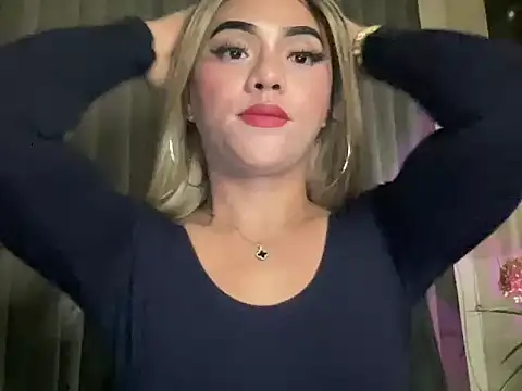 calimonroe online show from May 2026 11:43:02 PM