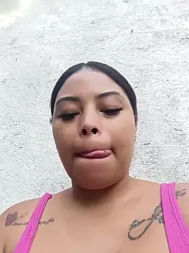 Snapshot of Naomi-Summer chatting on November 2025 08:40:02 PM Naomi-Summer online show from November 2025 08:40:02 PM