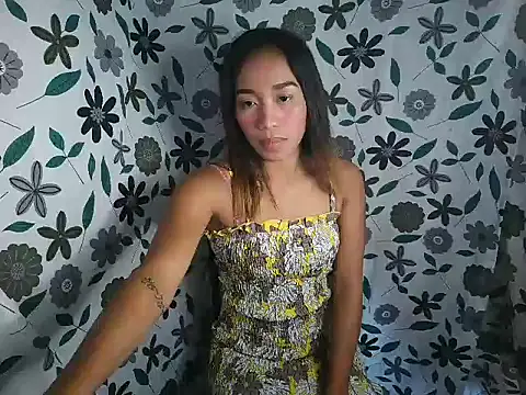 Virgen christine01 online show from November 2025 06:48:01 AM