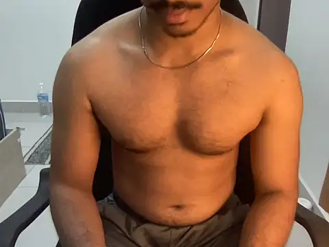 Hotmaskedboi online show from November 2025 11:21:02 AM