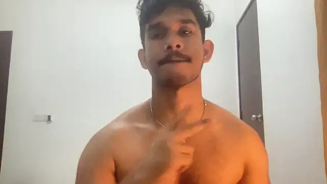 Hotmaskedboi online show from December 2025 02:58:02 PM