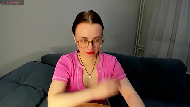 MewStella online show from March 2026 10:15:01 PM