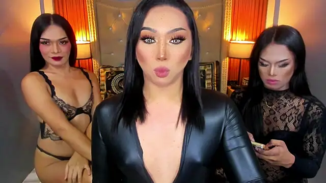 Snapshot of Madisonwill chatting on November 2025 07:07:02 PM Madisonwill online show from November 2025 07:07:02 PM