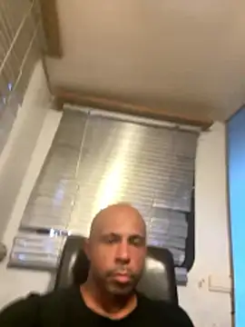 Rcarrasco15 online show from April 2026 11:44:01 PM