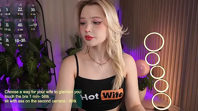 LauraWifeness online show from October 2025 05:39:01 AM