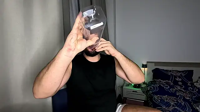 Gold Alpha Boy online show from December 2025 02:33:01 PM