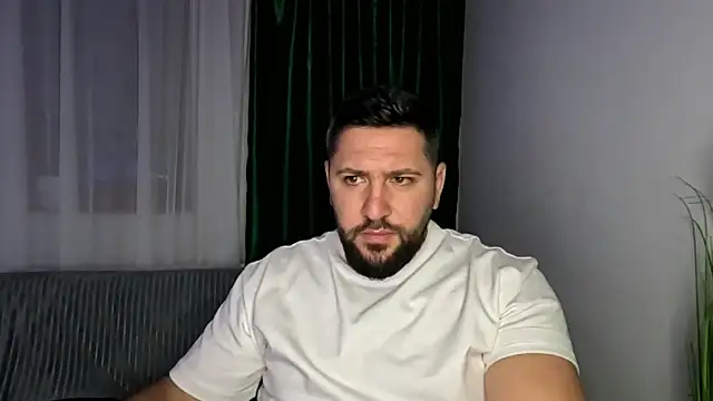 Gold Alpha Boy online show from February 2026 09:09:02 PM