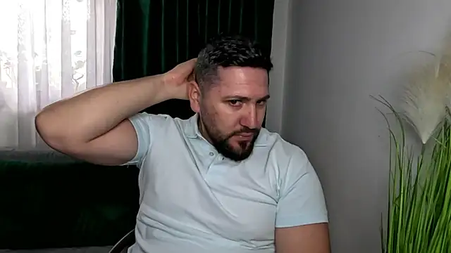 Gold Alpha Boy online show from April 2026 12:38:02 PM