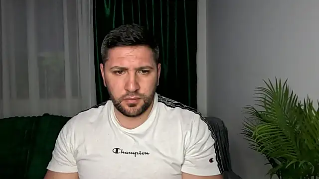 Gold Alpha Boy online show from May 2026 06:14:02 PM