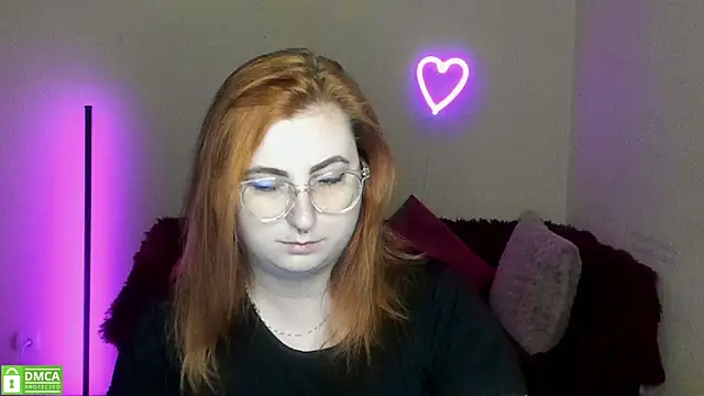 Snapshot of Alicia_love00 chatting on September 2025 05:29:01 AM Alicia love00 online show from September 2025 05:29:01 AM