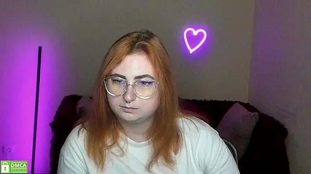 Snapshot of Alicia_love00 chatting on September 2025 05:31:01 AM Alicia love00 online show from September 2025 05:31:01 AM