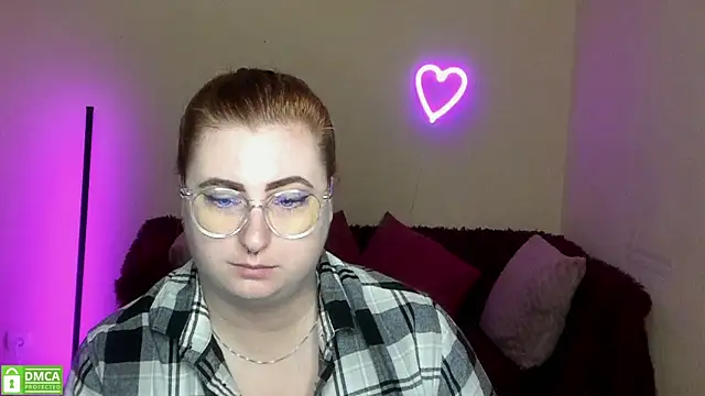 Snapshot of Alicia_love00 chatting on September 2025 05:31:01 AM Alicia love00 online show from September 2025 05:31:01 AM