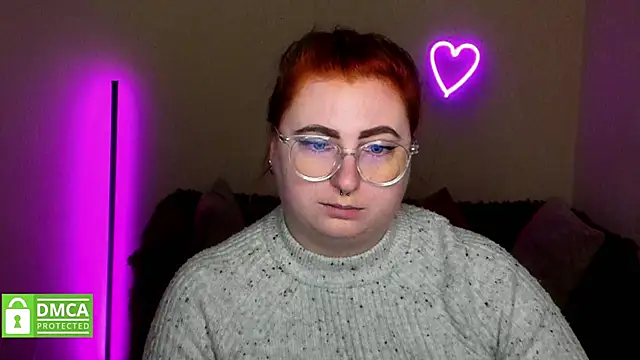 Snapshot of Alicia_love00 chatting on September 2025 05:23:01 AM Alicia love00 online show from September 2025 05:23:01 AM