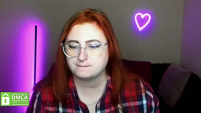 Snapshot of Alicia_love00 chatting on September 2025 05:24:01 AM Alicia love00 online show from September 2025 05:24:01 AM