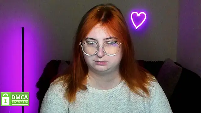 Snapshot of Alicia_love00 chatting on October 2025 05:26:02 AM Alicia love00 online show from October 2025 05:26:02 AM