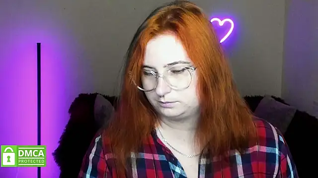 Snapshot of Alicia_love00 chatting on October 2025 05:28:02 AM Alicia love00 online show from October 2025 05:28:02 AM