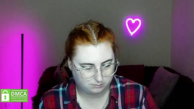Snapshot of Alicia_love00 chatting on October 2025 05:39:02 AM Alicia love00 online show from October 2025 05:39:02 AM