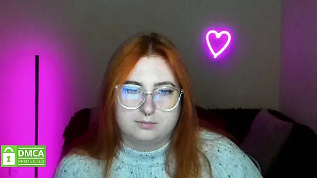 Snapshot of Alicia_love00 chatting on October 2025 05:30:01 AM Alicia love00 online show from October 2025 05:30:01 AM
