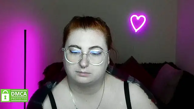 Snapshot of Alicia_love00 chatting on October 2025 05:29:01 AM Alicia love00 online show from October 2025 05:29:01 AM