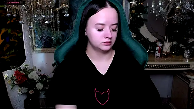 LaraBenson  online show from January 2026 07:13:01 AM