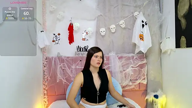 sukilove18 online show from October 2025 11:16:01 PM