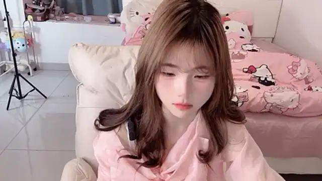 gougou77 online show from April 2026 02:00:01 PM