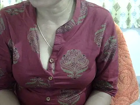 Snapshot of CHAMELI4747 chatting on February 2026 09:08:01 AM CHAMELI4747 online show from February 2026 09:08:01 AM