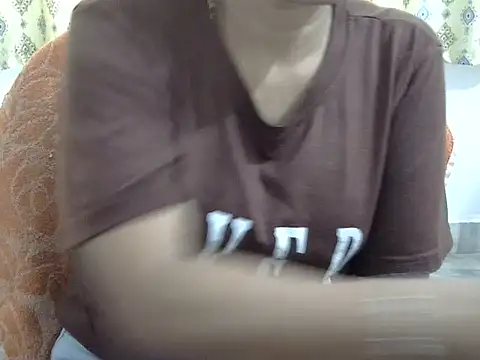 Snapshot of CHAMELI4747 chatting on February 2026 08:30:01 AM CHAMELI4747 online show from February 2026 08:30:01 AM