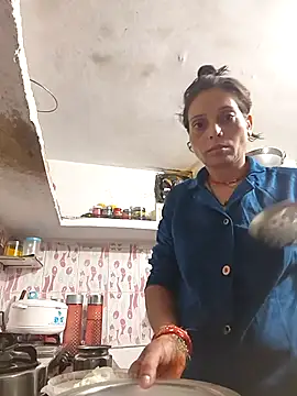 ISHANI-SINGH online show from November 2025 02:36:02 AM