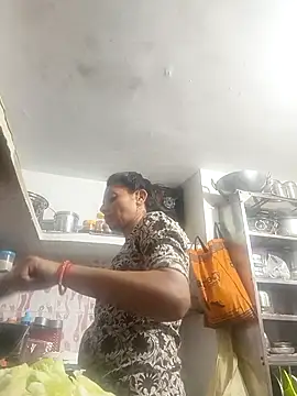 ISHANI-SINGH online show from February 2026 04:05:02 PM