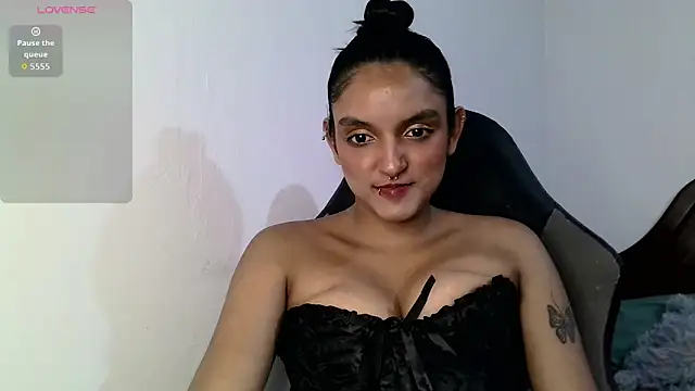 Snapshot of Ari_20_ chatting on October 2025 12:36:01 AM Ari 20 online show from October 2025 12:36:01 AM
