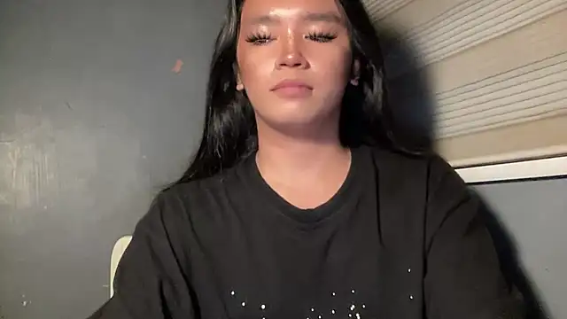 Claudia Johnson online show from September 2025 04:23:02 PM