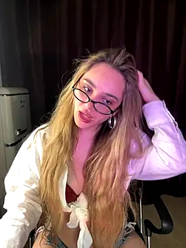 Chloe Ravens online show from October 2025 08:06:02 PM