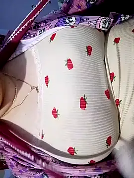 Snapshot of Hnonasix89 chatting on April 2026 11:02:01 PM Hnonasix89 online show from April 2026 11:02:01 PM