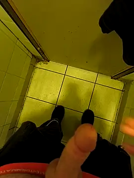 fergi1999 online show from April 2026 11:51:02 PM